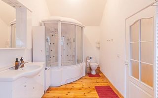 Vila in Poiana Brasov cu teren generos 1600mp, 2 corpuri, comision 0 - Poză 7