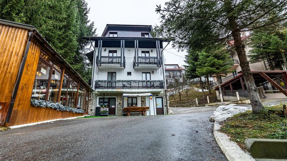 Poveste de iarna, in inima statiunii Poiana Brasov, Romania - Poză 35