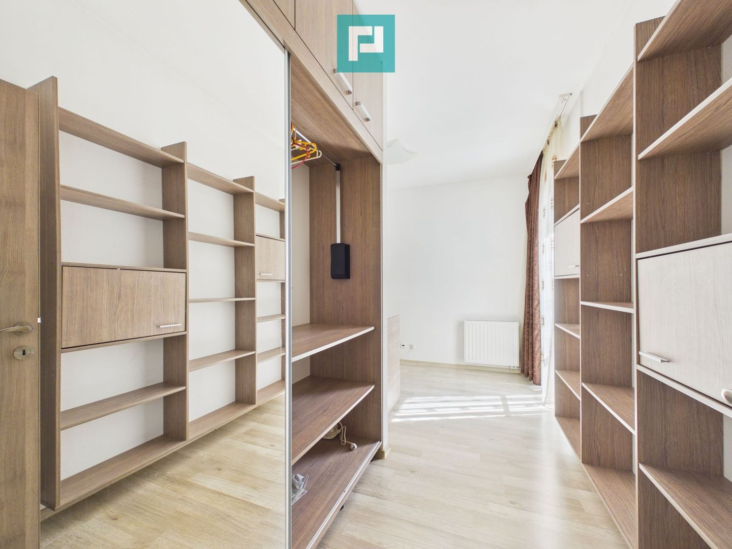 Apartament 3 camere de închiriat ARED UTA - Poză 19