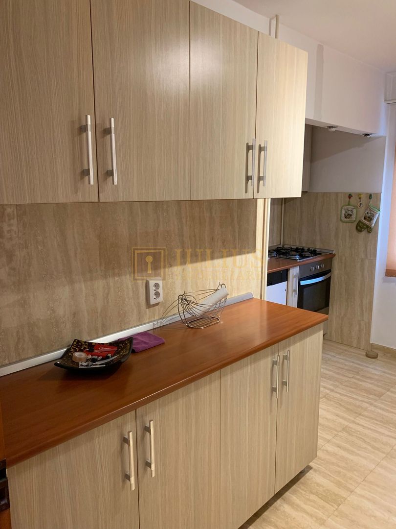 3 camere, centrala proprie, boxa la subsol - Poză 13