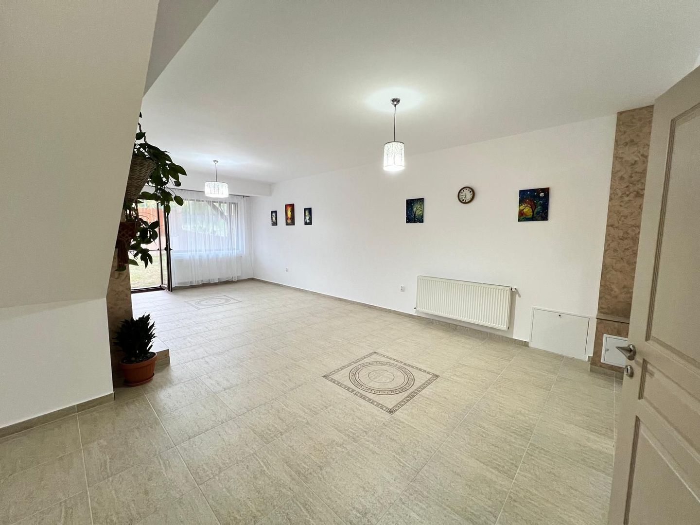 Casa cu 7 camere | 3 balcoane | Garaj | 220 mp + 80 mp curte | Cartier Panorama - Poză 5