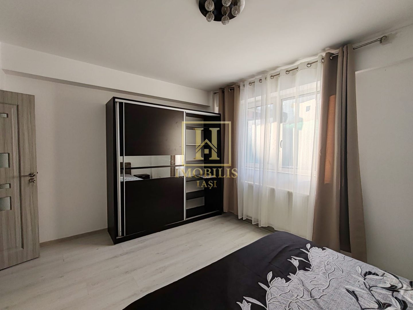 Apartament 2 camere decomandat 54 mp Galata Panoramic Res. 350 euro - Poză 1
