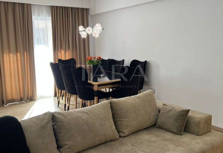 Apartament ultrafinisat cu balcon, 61 mp, zona strada Florilor. - Poză 2