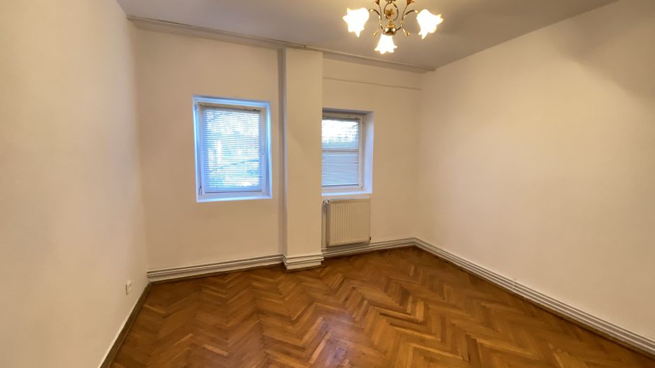 Apartament 2 Camere, Decomandate, Etaj 1, Centrala, Fabric, Comision 0 - Poză 4