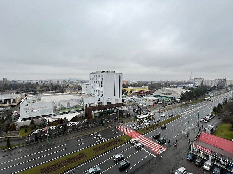 Garsonieră de închiriat, cu vedere panoramică spre Parcul Tractorul - Poză 9