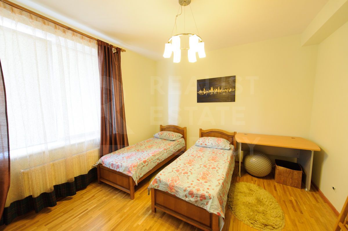 Chirie, apartament, 3 camere, str. Bucureşti, Centru - Poză 5