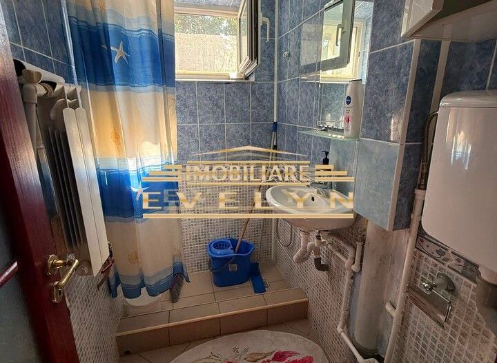 Apartament 3 camere + mansardă autorizată de vânzare – Zona Școala Nr. 7 - Poză 9