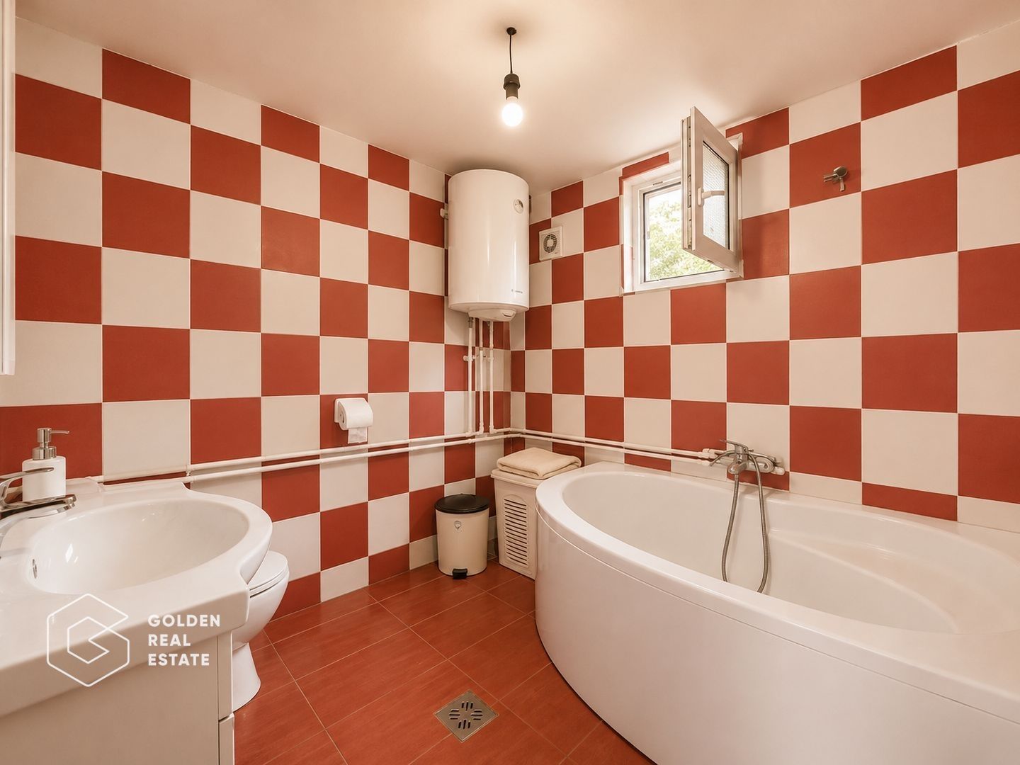 Casa P+M, teren 1440 mp, oras Lipova - Poză 11