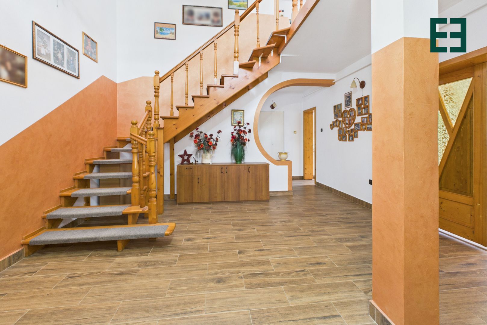 Casă tip Duplex cu 8 camere  - Zona Bujac - Arad - Poză 7