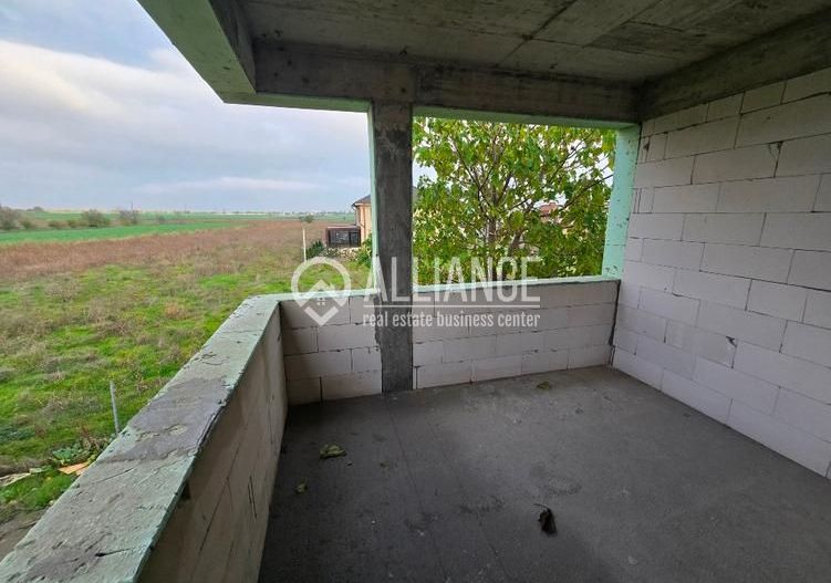 VALU LUI TRAIAN-Casa la rosu + acoperis complet - Poză 16