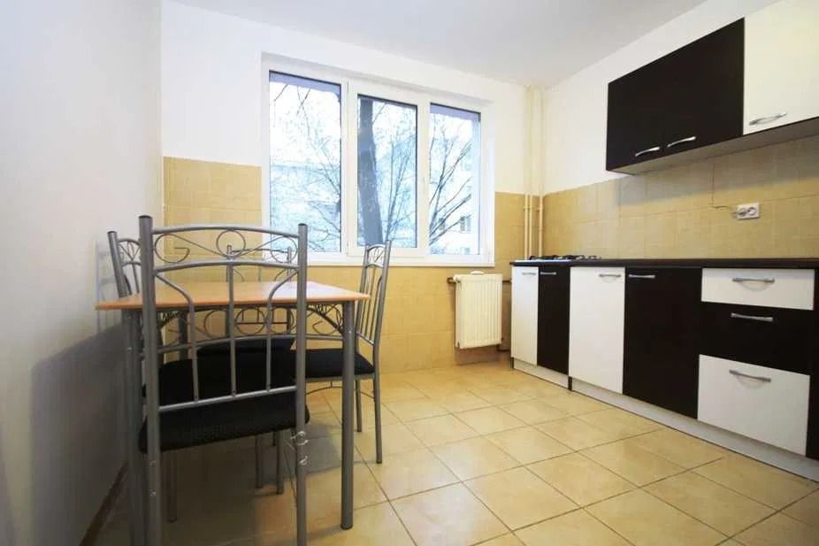 AP. 2 CAMERE TITAN, BLOC REABILITAT, METROU 10 MIN, BUCATARIE INCHISA - Poză 4