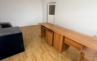 Închiriez o cameră  de 18 mp. - Poză 2