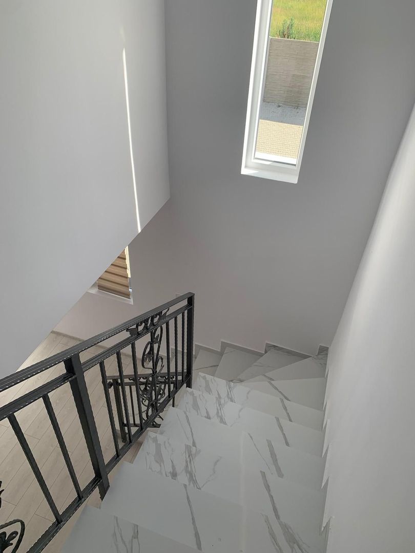 Calea Urseni – Giroc | Casă insiruita P+1 | Mobilată complet | 2 parcări - Poză 15
