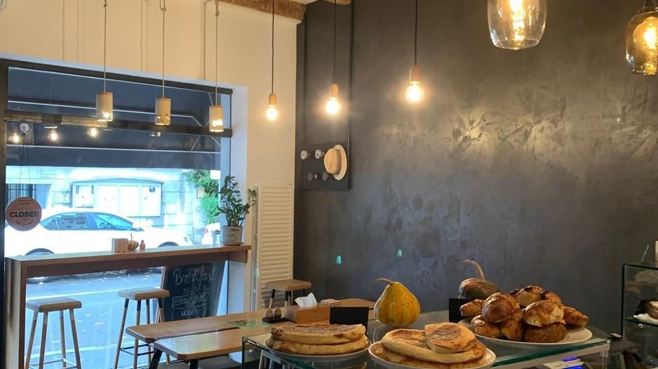 SPAȚIU HORECA LA CHEIE | 52 MP + TERASĂ 23 MP | PIAȚA ROMANĂ - Poză 3