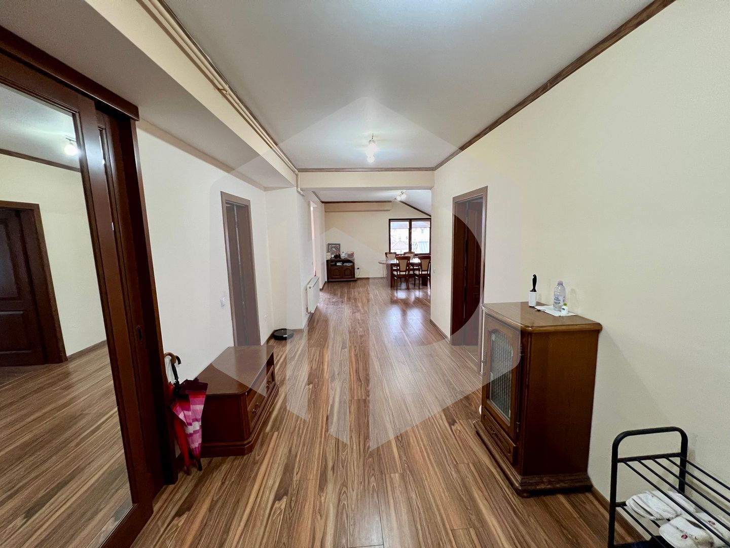 Apartament|4 camere | zona Calea Dumbravii | Lift | Parcare subterana - Poză 3