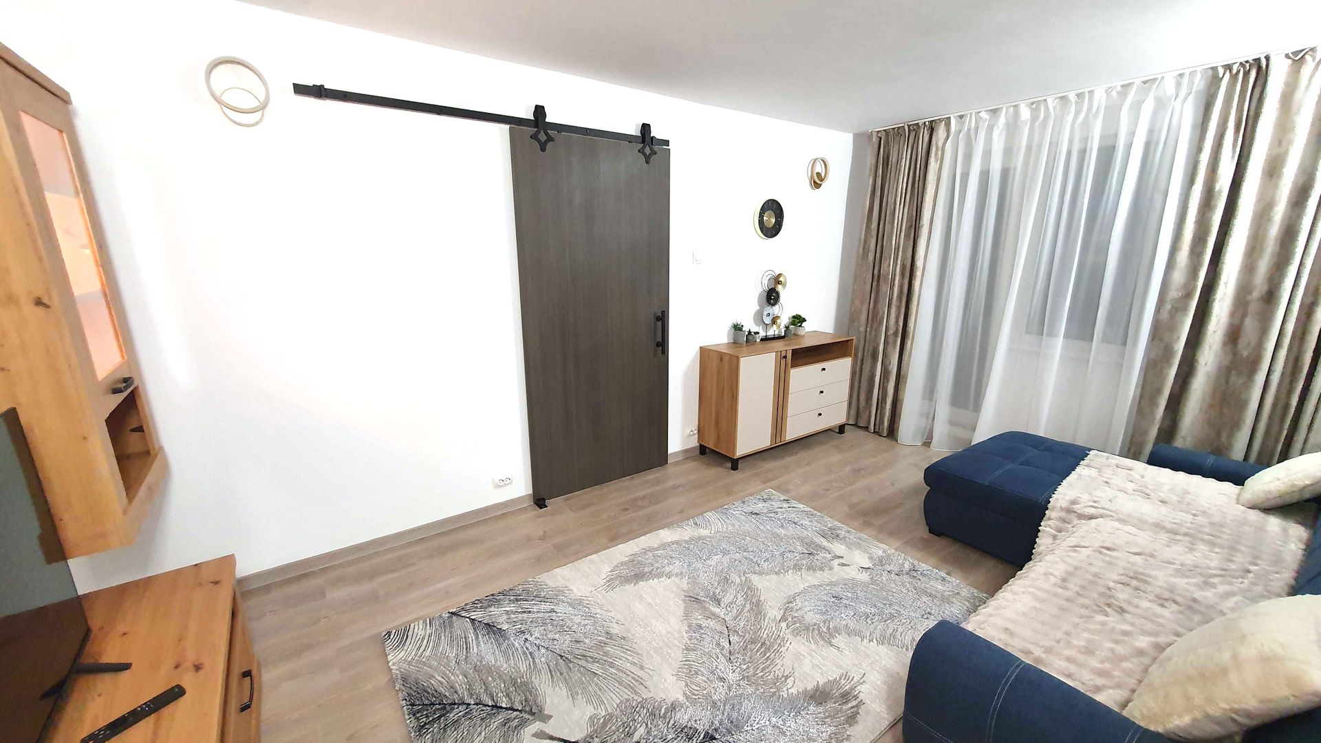 🚇 Închiriez Apartament cu 2 camere, 50 m de metrou 1 Decembrie - Poză 3