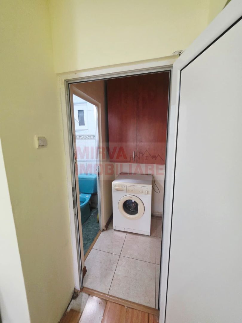 Vanzare apartament 2 camere decomandat, Malu Rosu, parter inalt - Poză 20