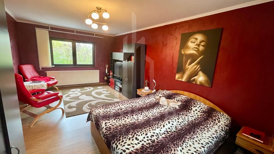 Oportunitate unică – Casă spațioasă de vânzare în zona Terezian - Poză 1