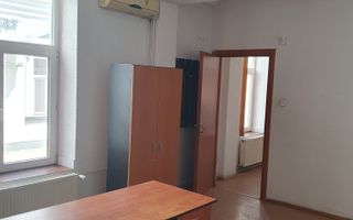 Vilă de patrimoniu interbelică | 23 camere | curte - Poză 6