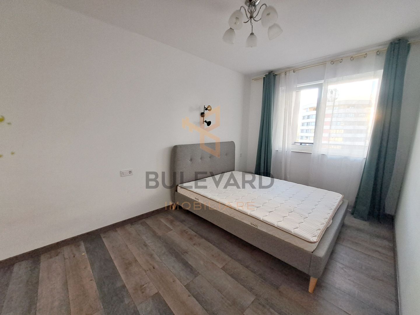 Apartament 3 camere, 2 bai, parcare, zona Metro! - Poză 6