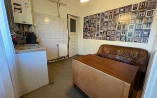 Birou sau locuință! 3 camere decomandate, zona semicentrala! - Poză 8