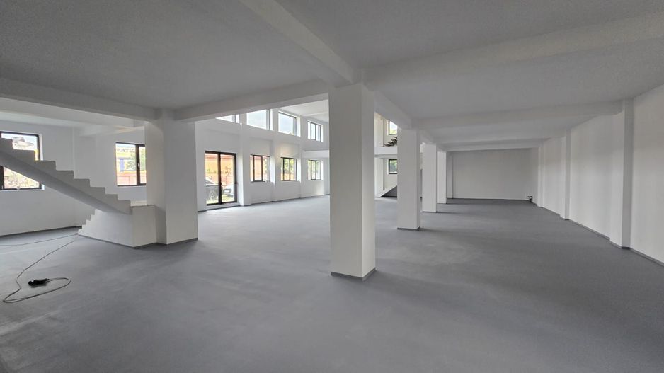Spatiu comercial de inchiriat - Poză 2