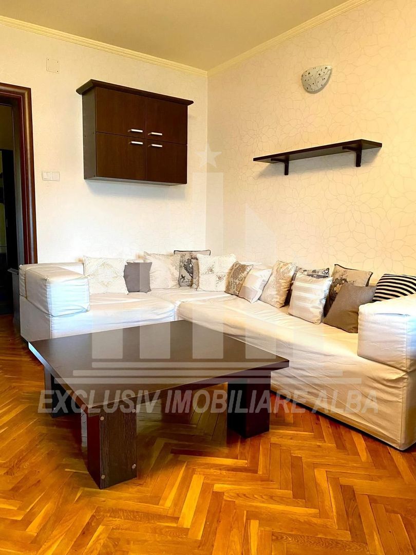 Apartament cu 3 camere decomandate de inchriat, Caroline - Poză 1