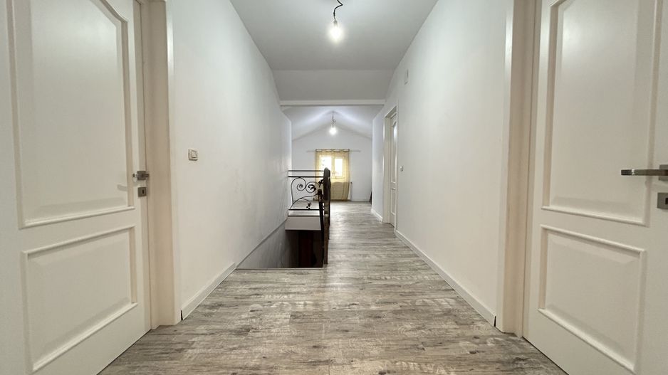 Casa P+1 din BCA ideala pentru o familie antreprenoare – Pecineaga - Poză 12