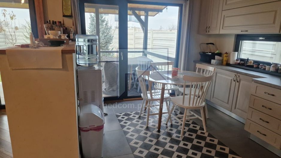 Vanzare Casa Individuala cu 700mp teren - Stefanestii De Sus - Poză 9