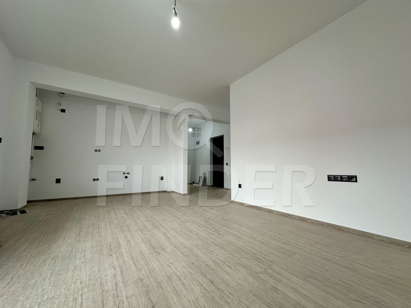 Apartament,  52mp + 54 mp terasa, etaj 1, zona Primariei/ Restaurant Regal - Poză 4