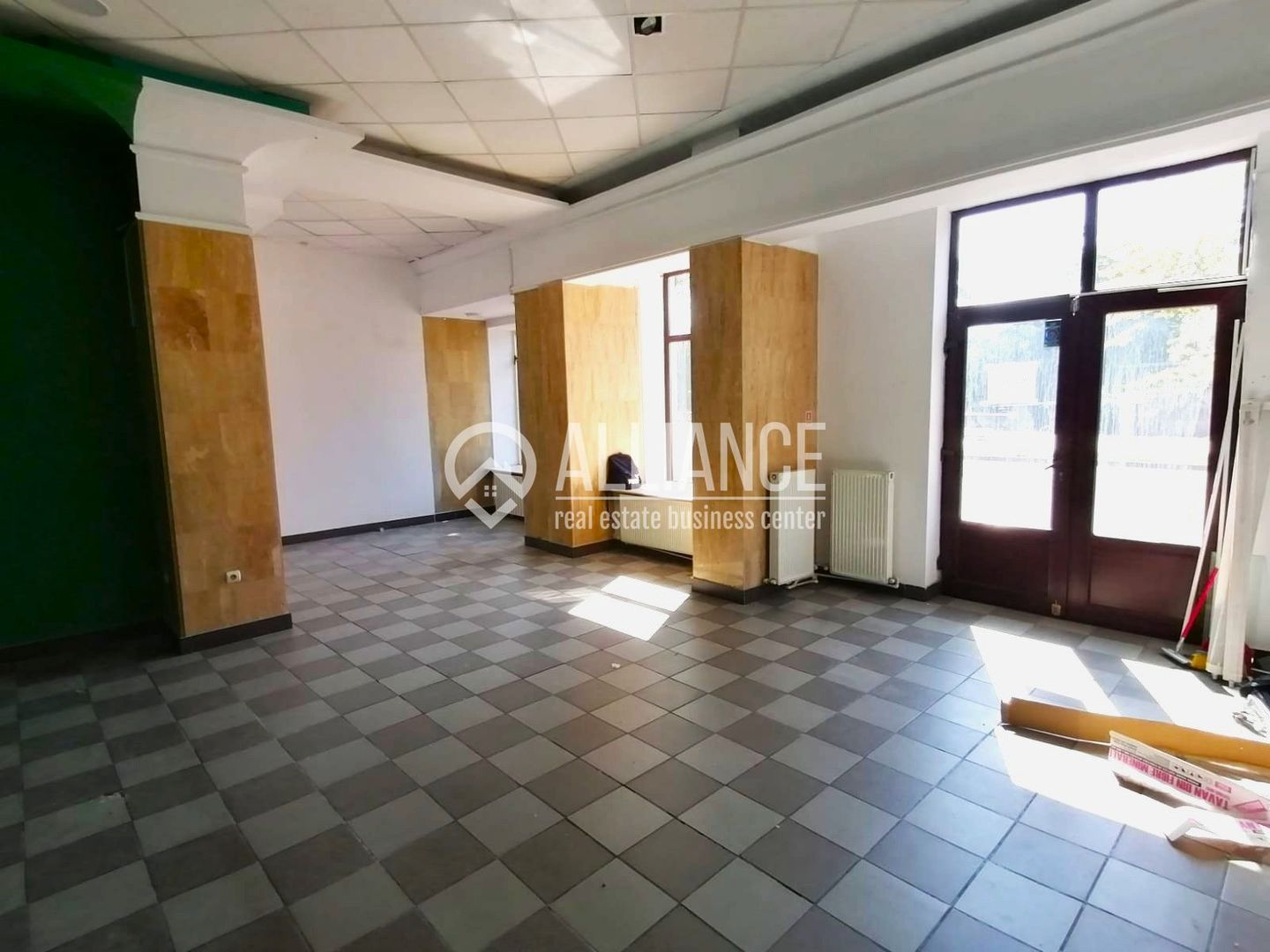 CENTRU (COD10) - Spatiu comercial de inchiriat - Poză 1