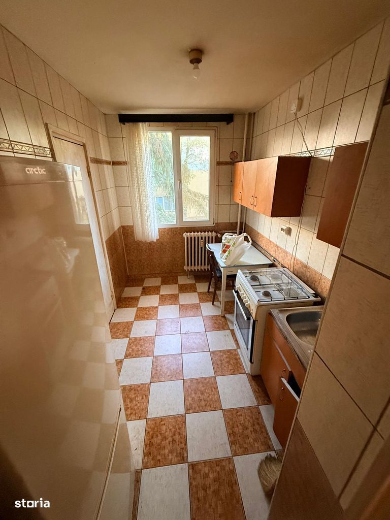 Vânzare apartament 3 camere, decomandat, etaj 1/4 – 66,79 mp + boxă – Drumul Tab - Poză 4