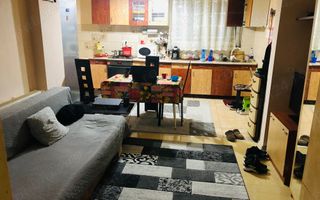 BRASADAS vinde casa cu 3 cam teren 5 ari in zona Piata Mare. - Poză 1