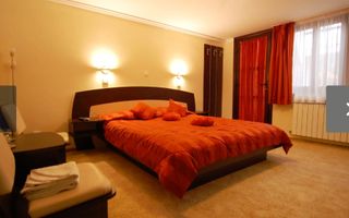 Pensiune cu 18 camere in centrul Brasovului - Poză 19