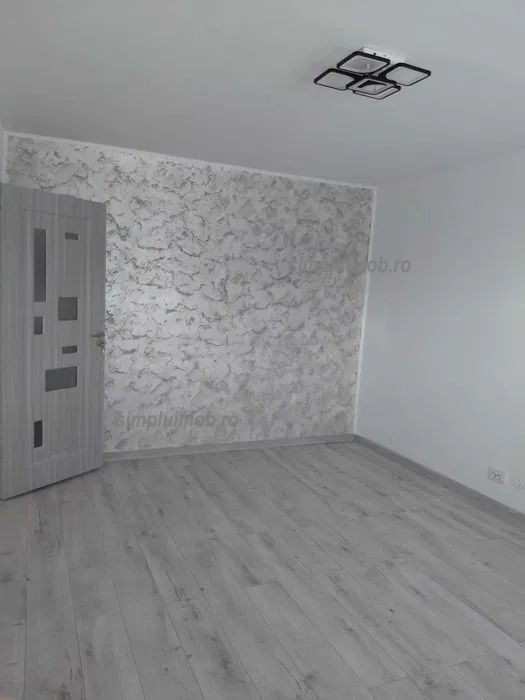 Decomandat renovat 2 camere Vergului Pantelimon - Poză 1