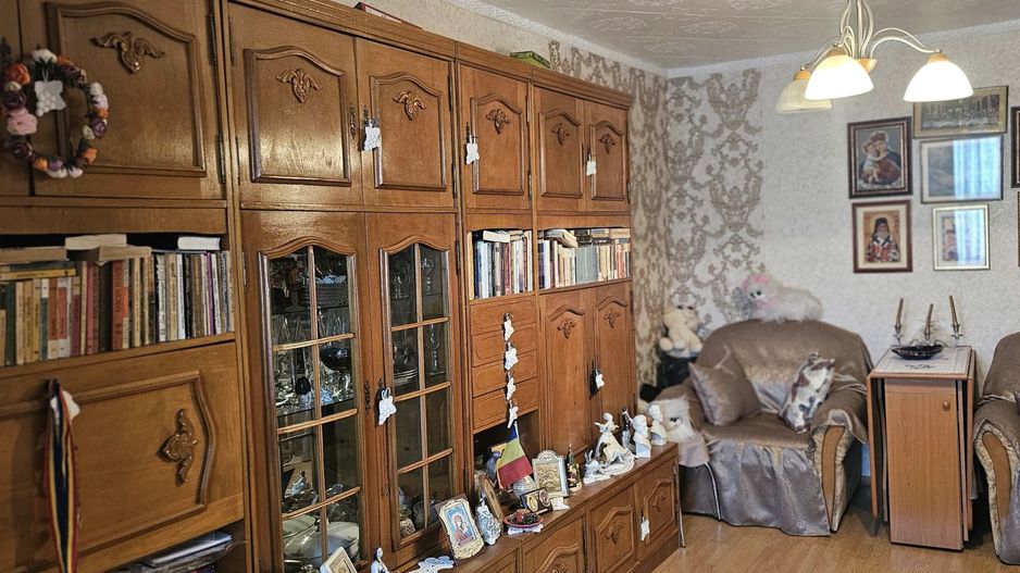 Apartament 2 camere de vanzare, IC Frimu, 57 mp, 2 balcoane, etaj 3/4 - Poză 1