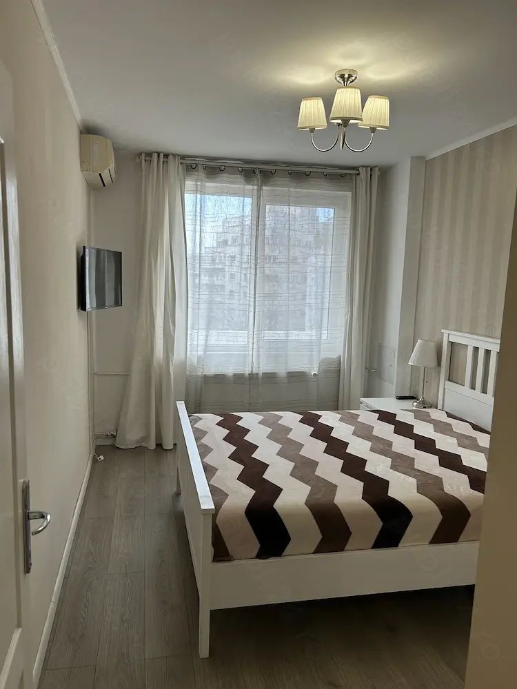 Apartament superb 2 camere, Bălcescu, mobilat complet, balcon, fara risc seismic - Poză 8