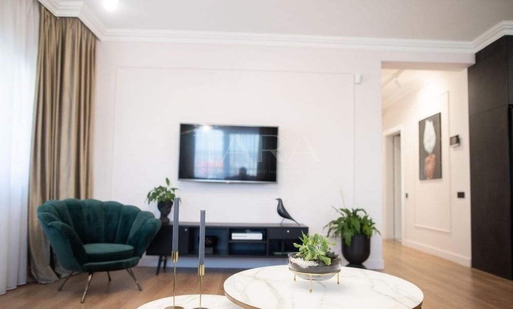 Apartament cu curte privată în cartierul Andrei Mureșanu - Poză 1