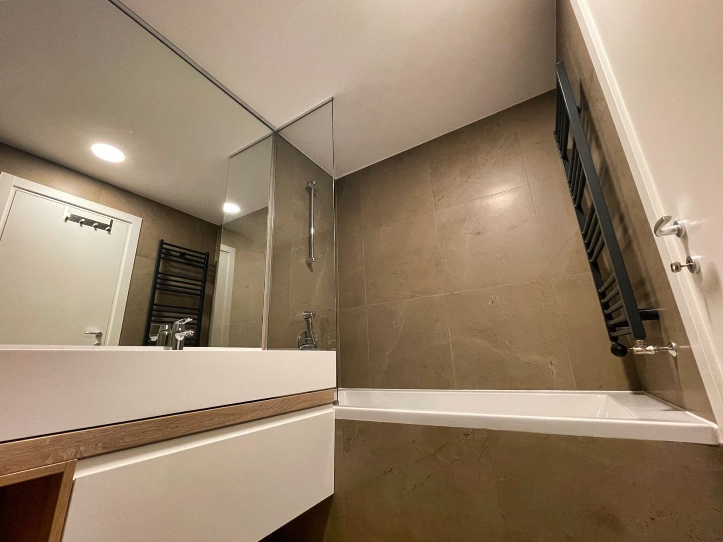 Apartament 3 camere | One Herăstrău Towers | Terasă 16 mp cu priveliște deosebia - Poză 13