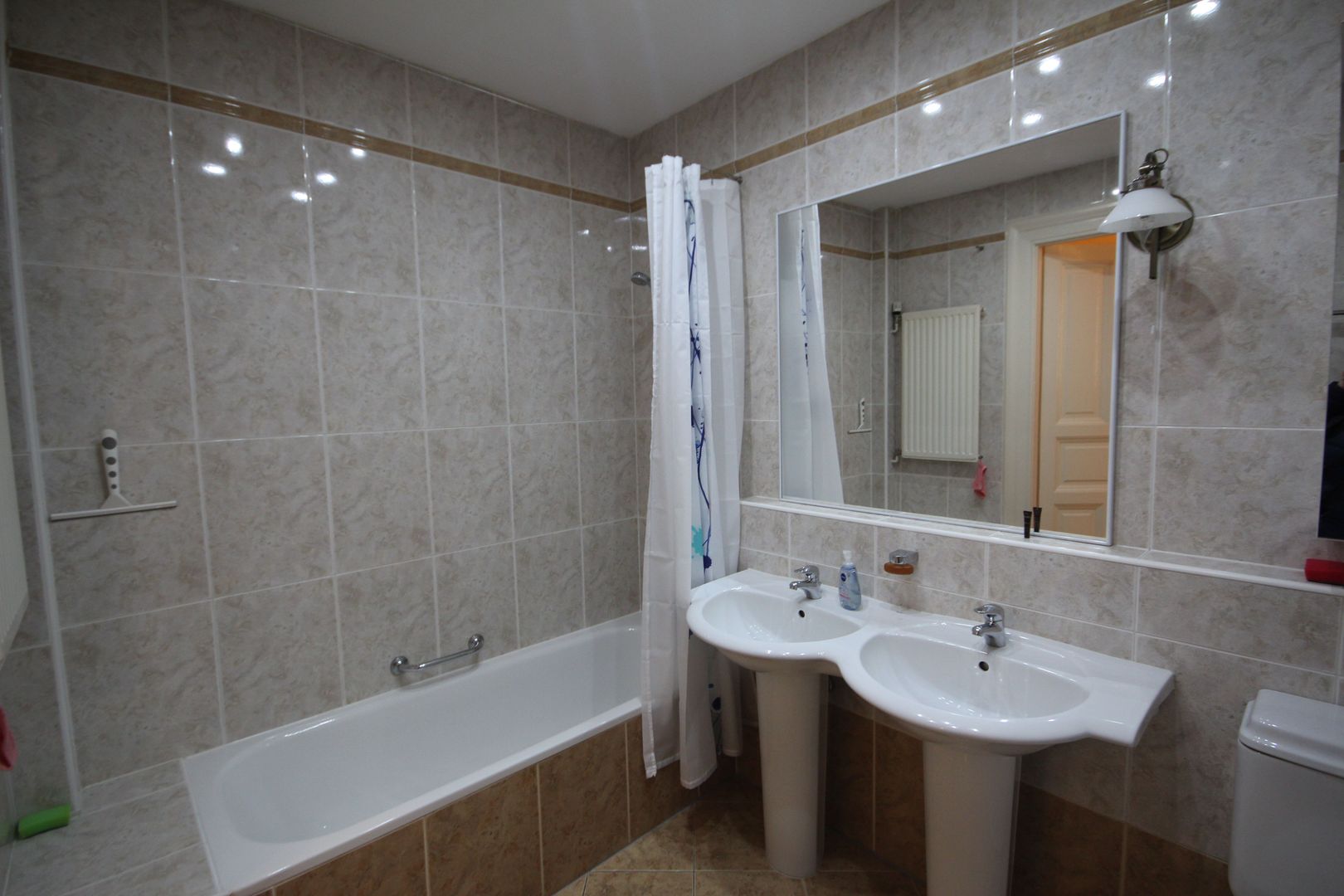 APARTAMENT DEOSEBIT IN ZONA CENTRALA - Poză 32