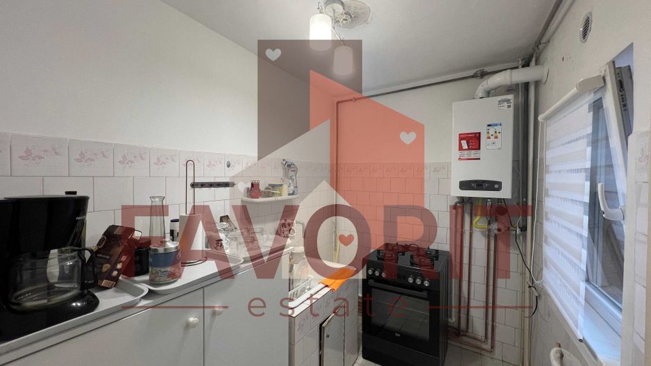 1 camera, decomandat | etaj 2 | centrala proprie | balcon | zona excelenta - Poză 6