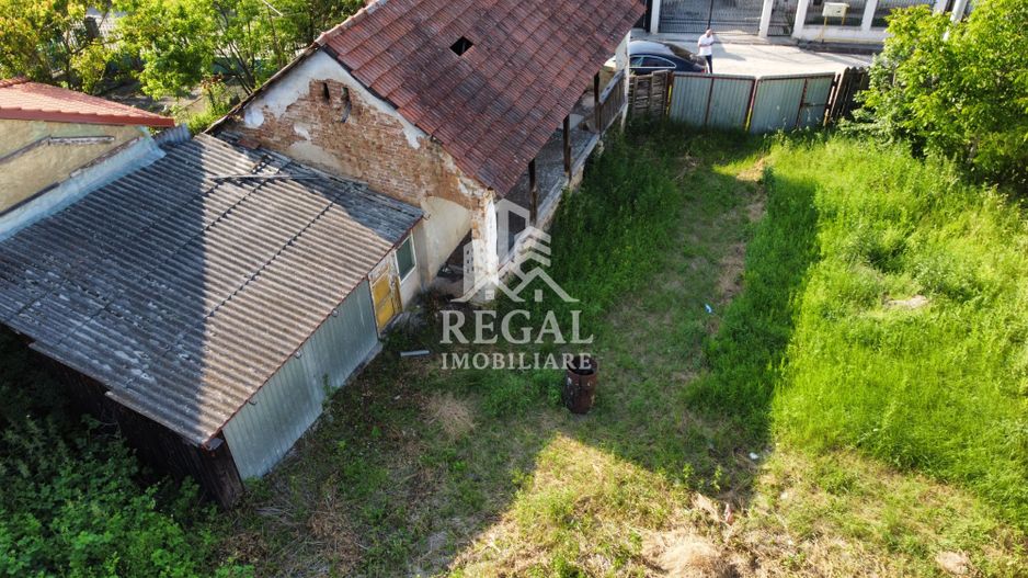 Casă de vânzare cu teren generos – 2.500 mp - Poză 1