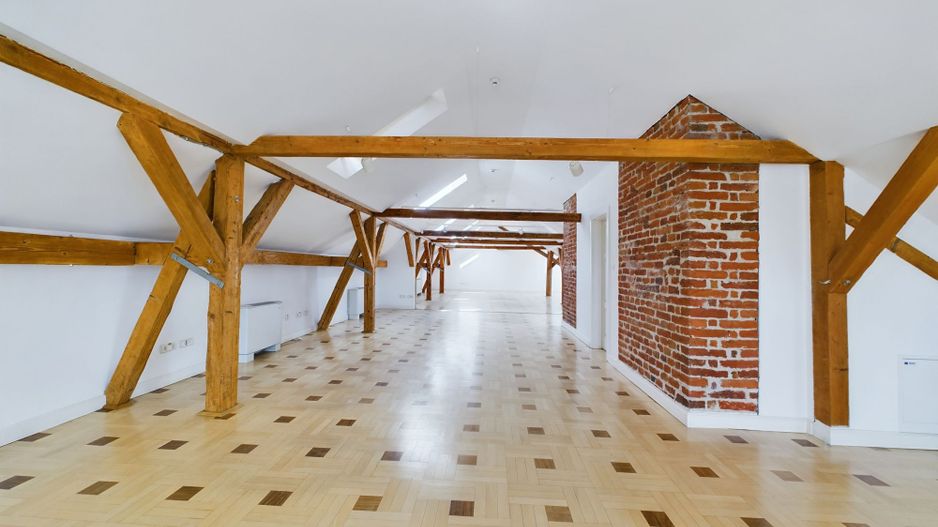 Spații de birouri lângă Tribunal - Poză 1