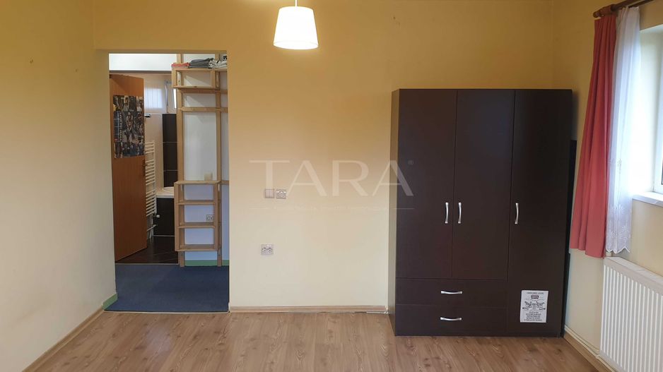 Apartament cu 2 camere de vânzare într-o vilă, zona de case, Cluj. - Poză 2