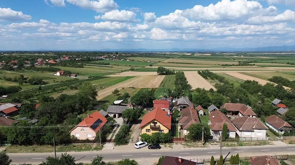 De vanzare Casa cu 4 camere si teren de 4.839mp/Utilata/Mobilata - Poză 14