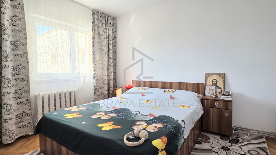 Apartament 3 camere, semidecomandat, mobilat, balcon, Aleea Borșa - Poză 2