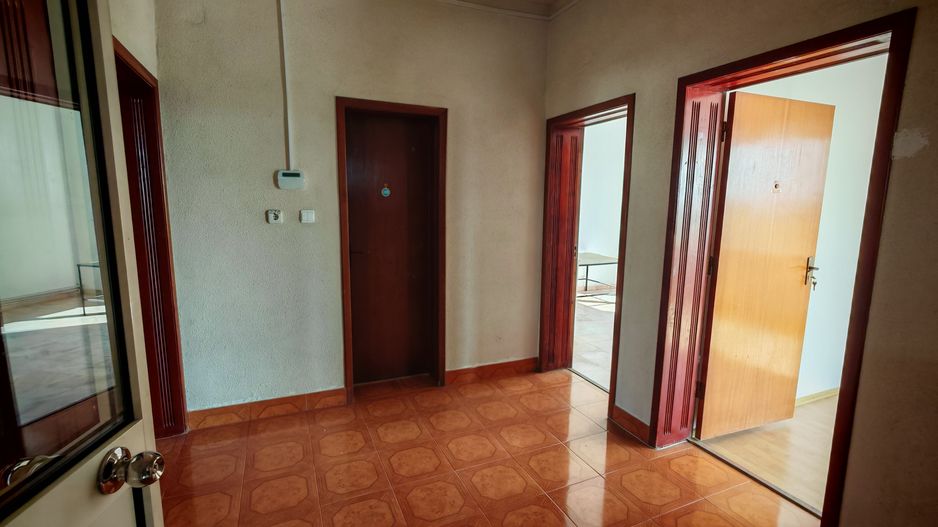 Hala 500 mp productie/depozitare Bartolomeu,birouri,parcare mare. - Poză 7