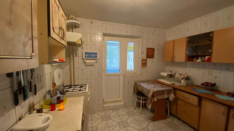 Apartament 2 camere Crangasi - Poză 3