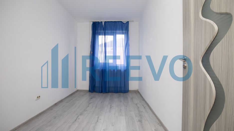 Apartament 3 camere decomandate, Zona Narcisa, Bacău - Poză 4