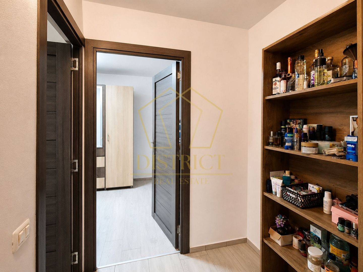 COM 0% Apartament cu 2 camere renovat | Freidorf - Eugen Cuteanu - Poză 10